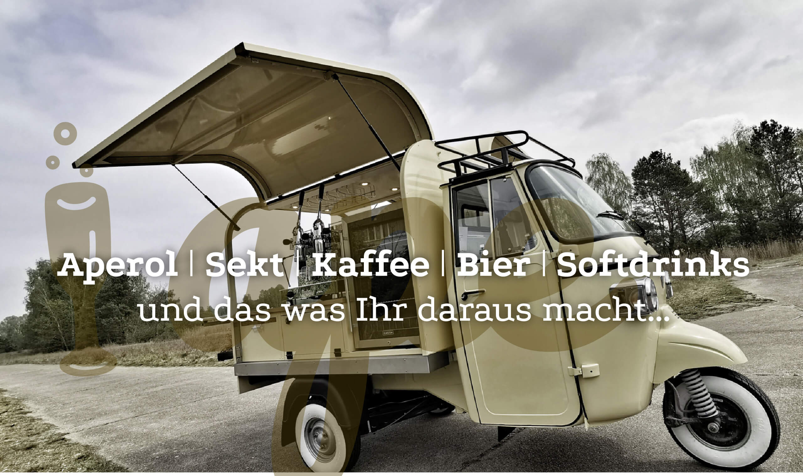 Mit der Ape rund um Buchen Aperol, Sekt, Kaffee, Bier oder Softdrinks ausschenken. 